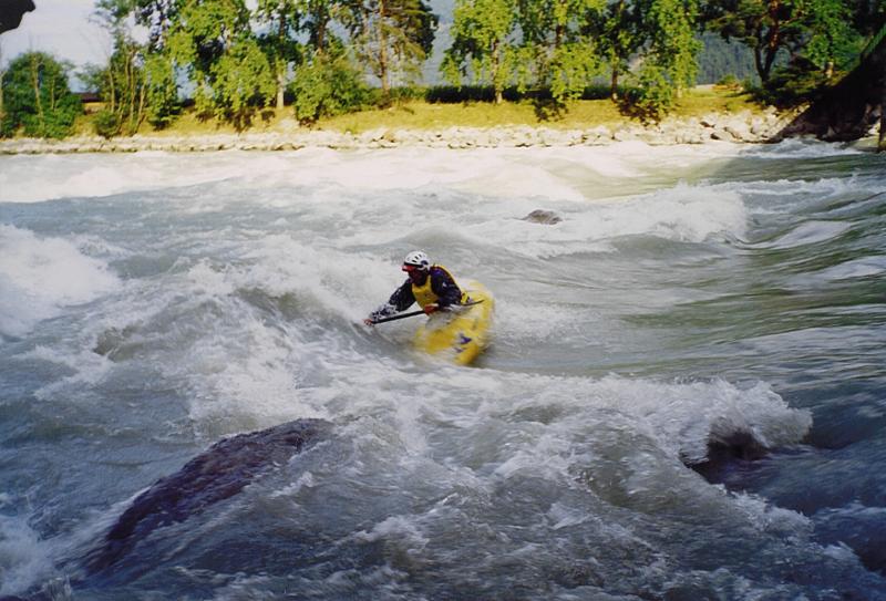 Agosto 1999: Inn (Siltz - Below the Bridge - Marco is on the Wave!).Foto by Emilio Beluffi.